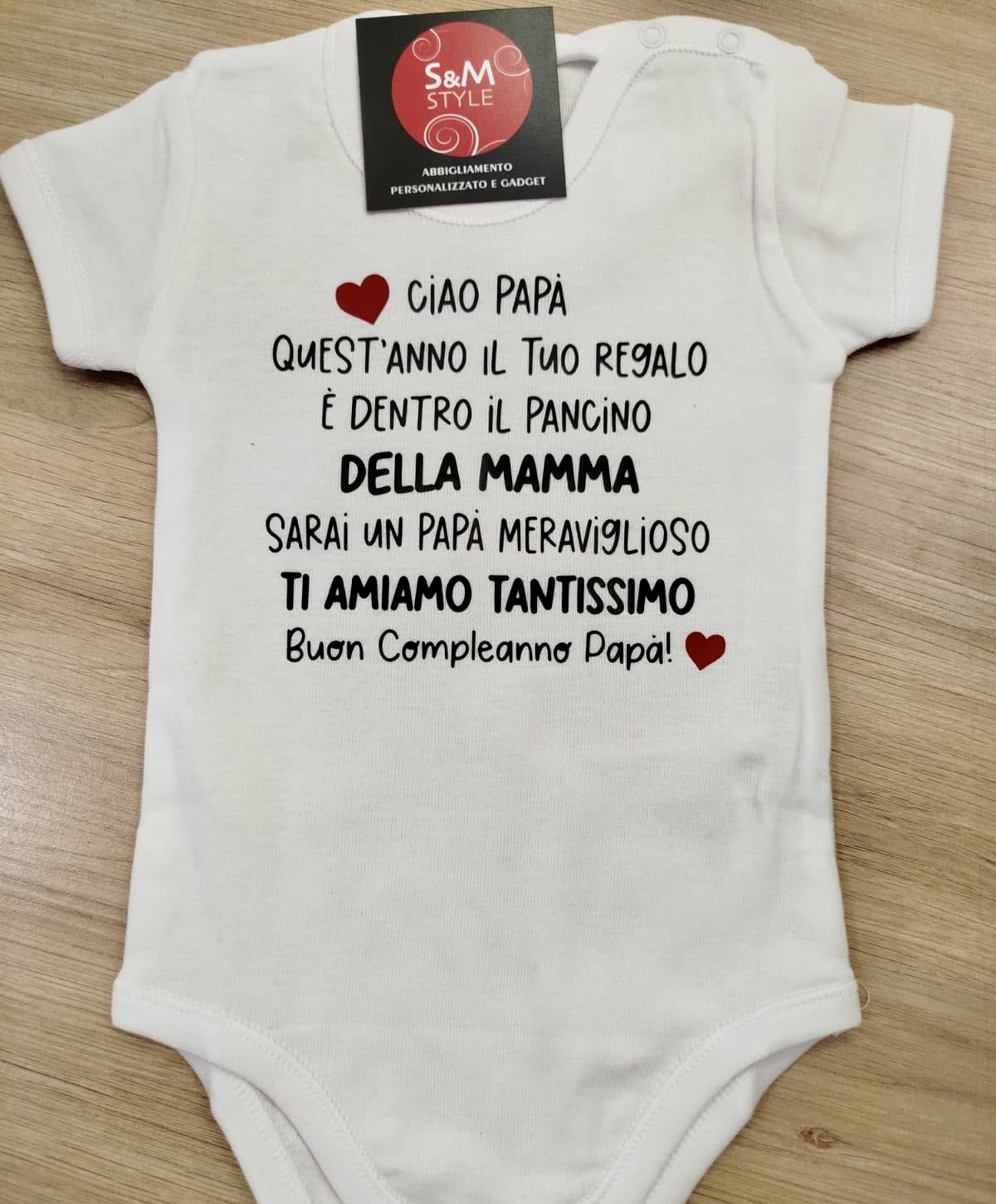 BODY neonato “il tuo regalo è dentro il pancino della mamma…buon compleanno papà”